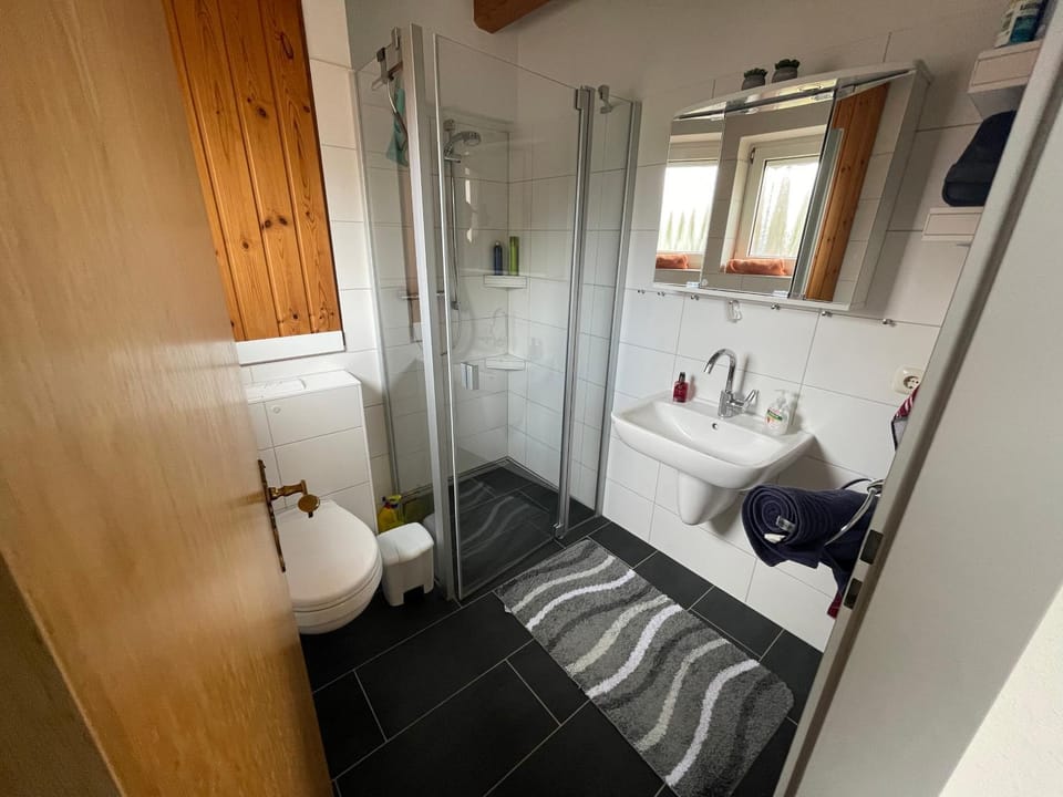 Haus Tillmann mit Hund in Hooksiel House in Wangerland