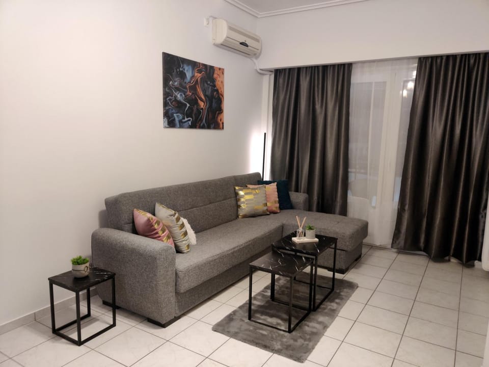 Living room, Seating area, air conditioner