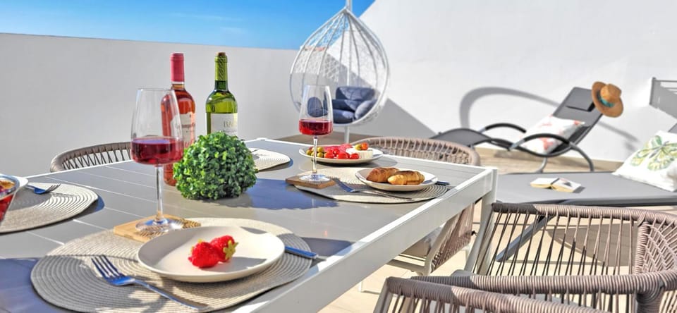 Day, Balcony/Terrace, Seating area