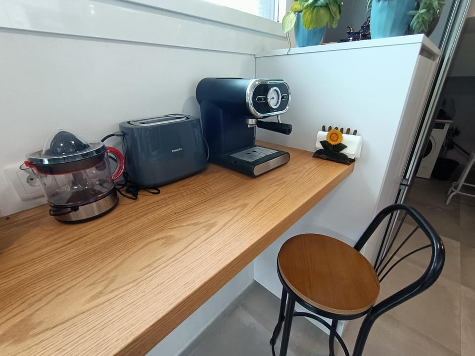 Coffee/tea facilities, Kitchen or kitchenette, toaster