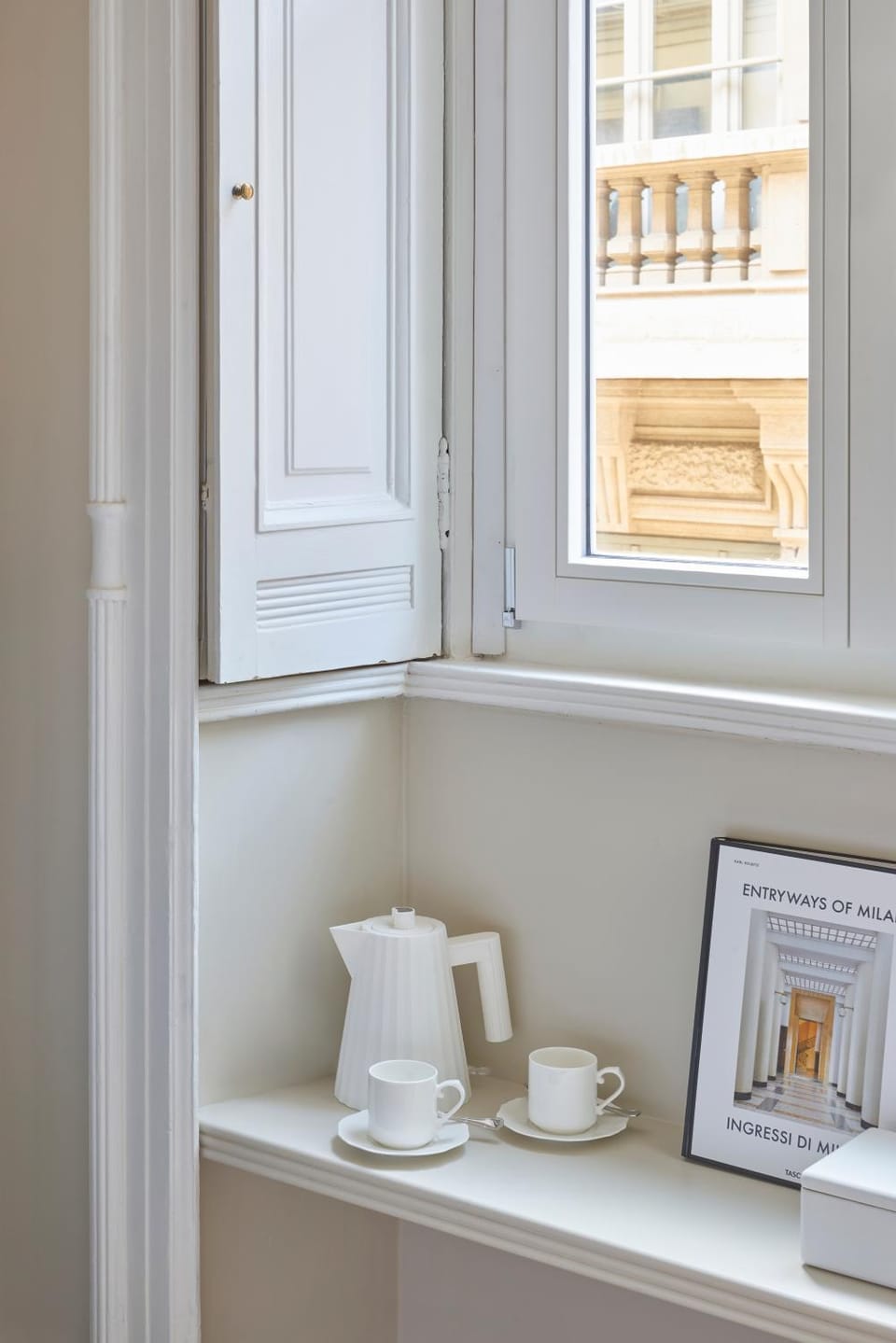 Coffee/tea facilities, Decorative detail