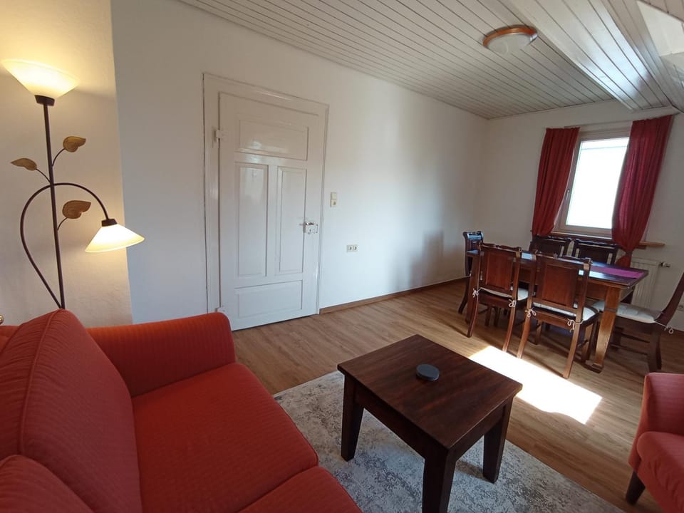 Dachgeschoss - Maria von Berg - Wohnen auf Zeit Apartment in Baden-Württemberg