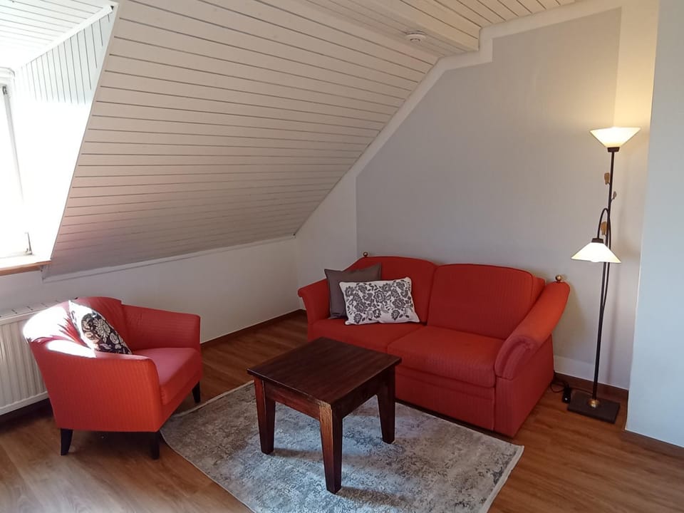 Dachgeschoss - Maria von Berg - Wohnen auf Zeit Apartment in Baden-Württemberg