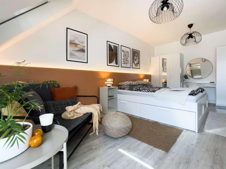 Bed, Bedroom