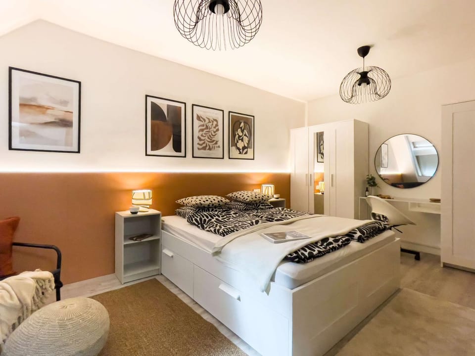 Bed, Bedroom