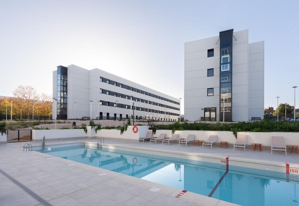 Property building, Swimming pool