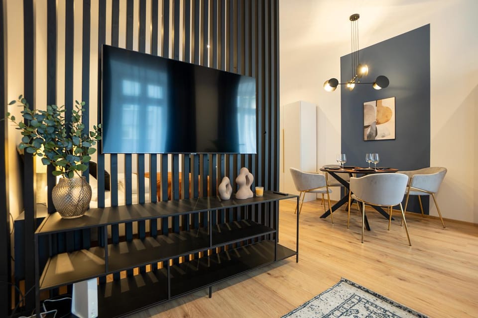 Living room, Seating area, Dining area