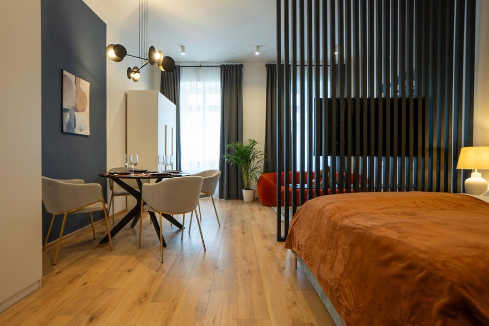 Living room, Photo of the whole room, Seating area, Bedroom
