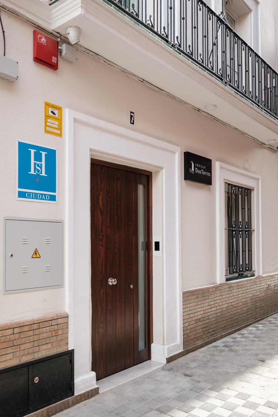 Property building, Facade/entrance