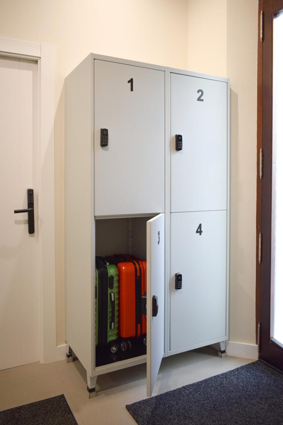 Lobby or reception, locker, Internal: Not applicable to any particular room