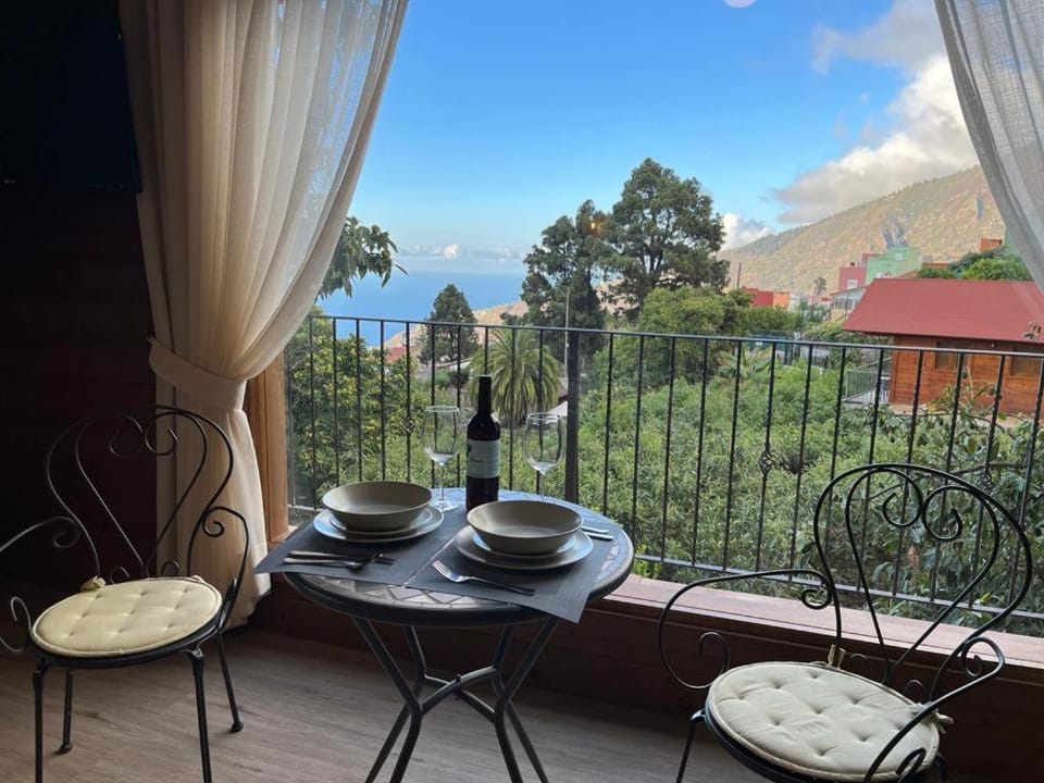 View (from property/room), Mountain view, Sea view