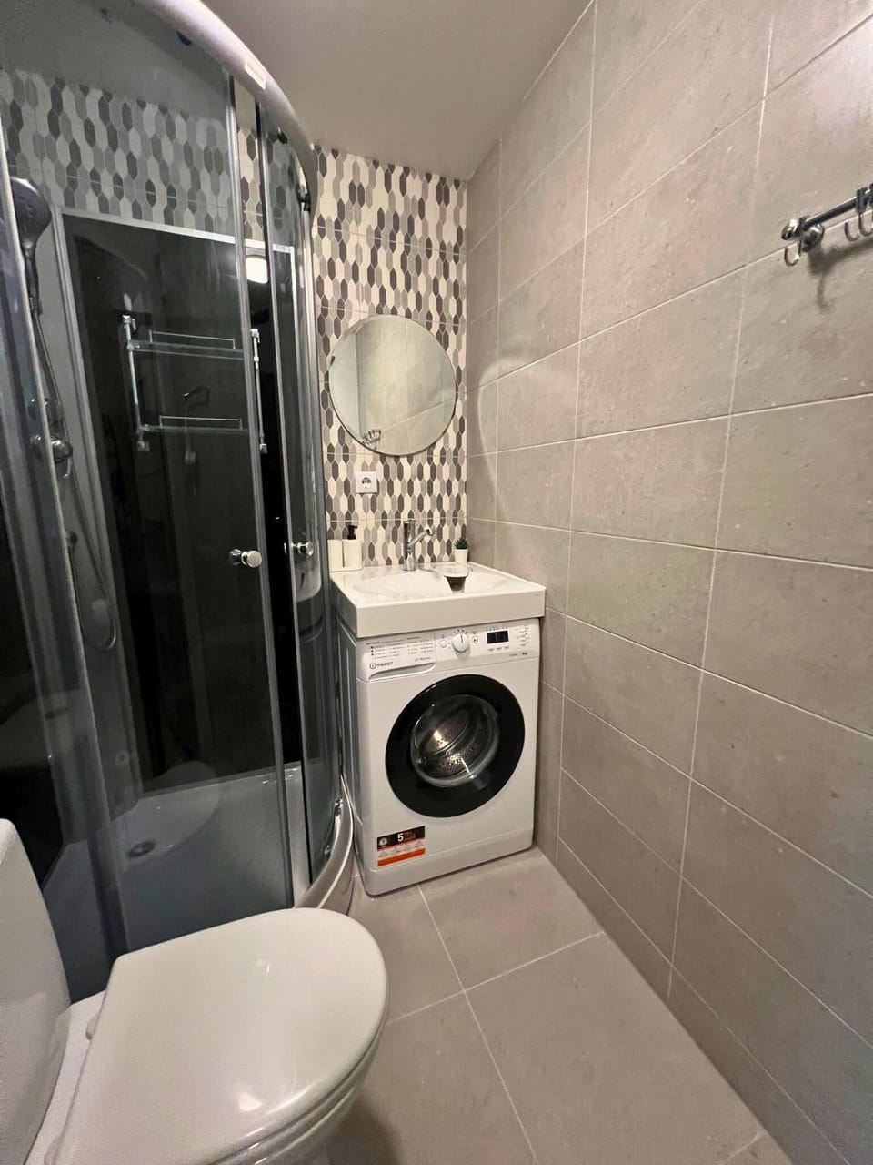 Shower, Toilet, Bathroom, washing machine