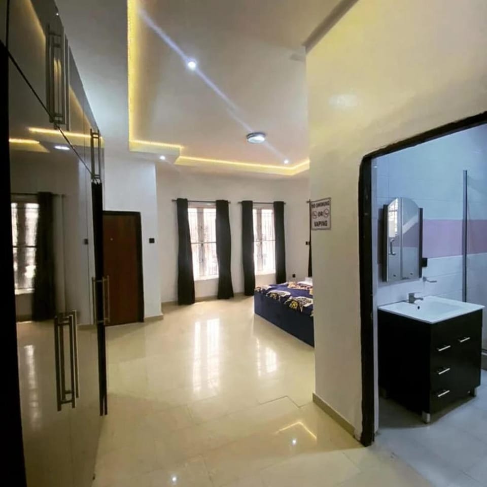 Immaculate 4-Bed detached duplex in Lekki Chevron House in Lagos, Nigeria