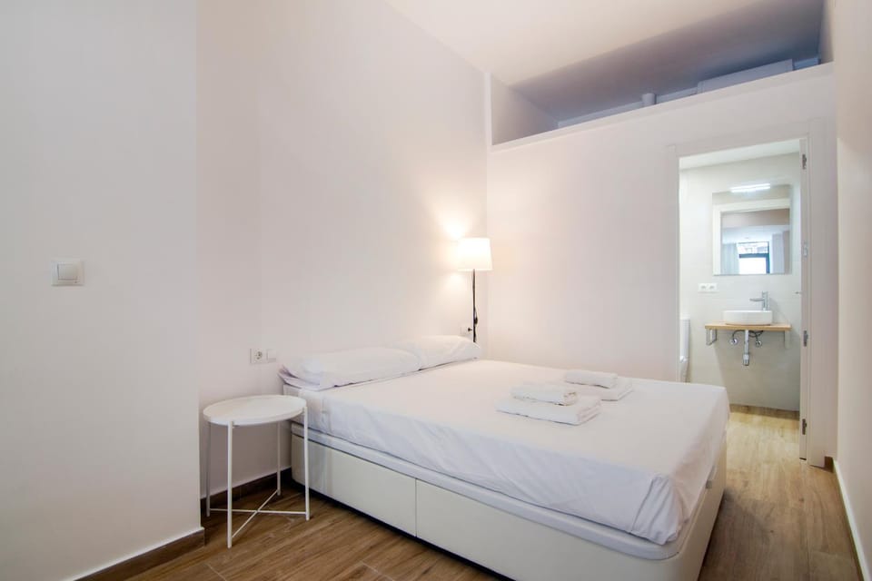 VLC HOST- Fray Pedro Apartment in Valencia