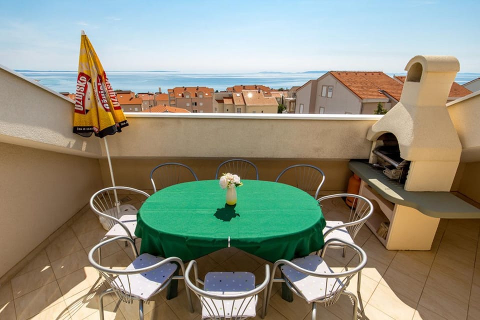 View (from property/room), Balcony/Terrace, Seating area