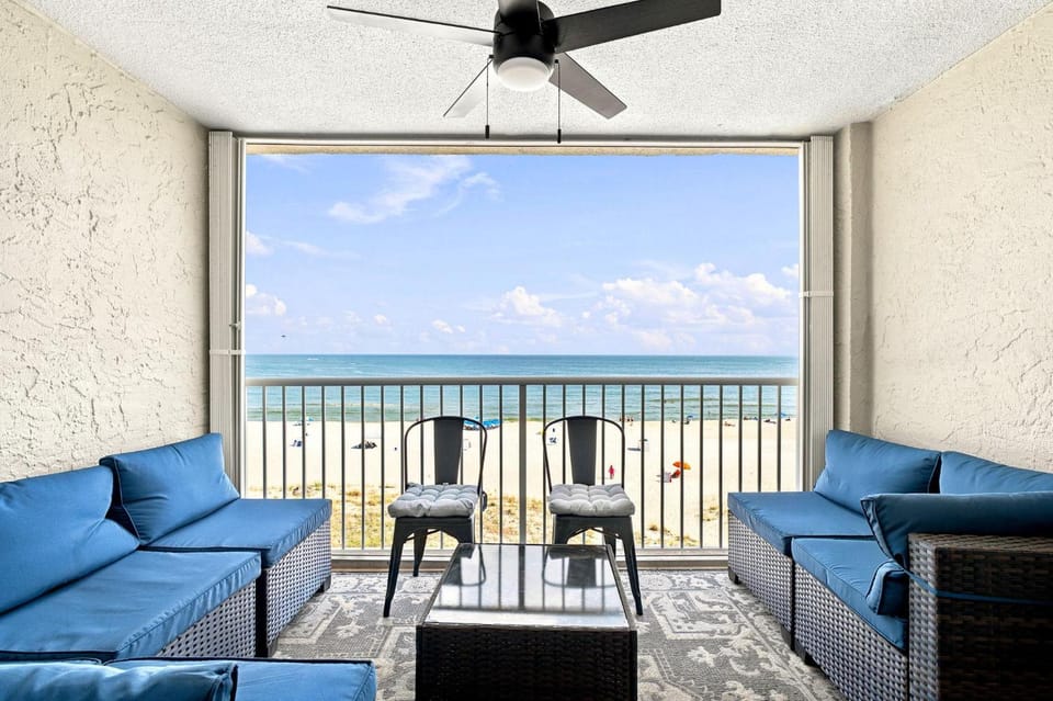 Castaways 5D House in Gulf Shores