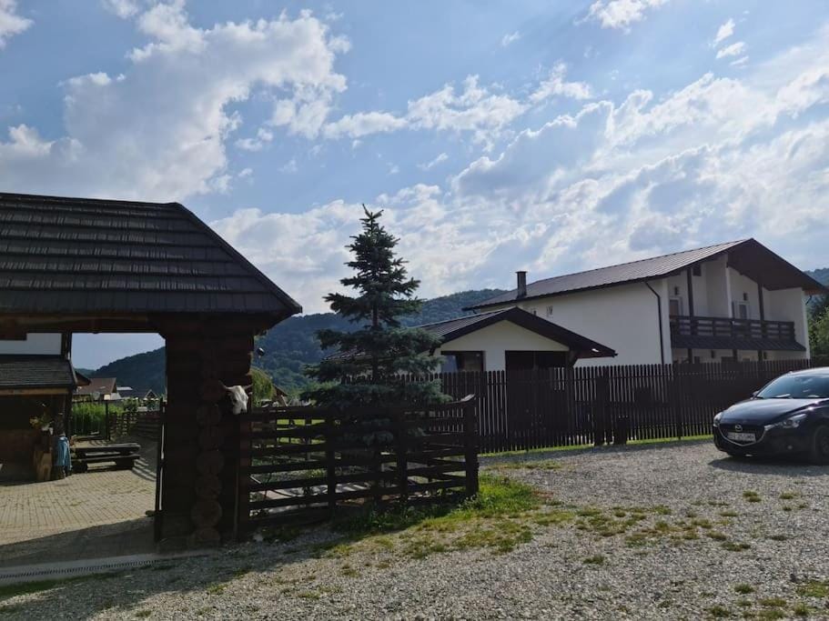 Property building, Natural landscape