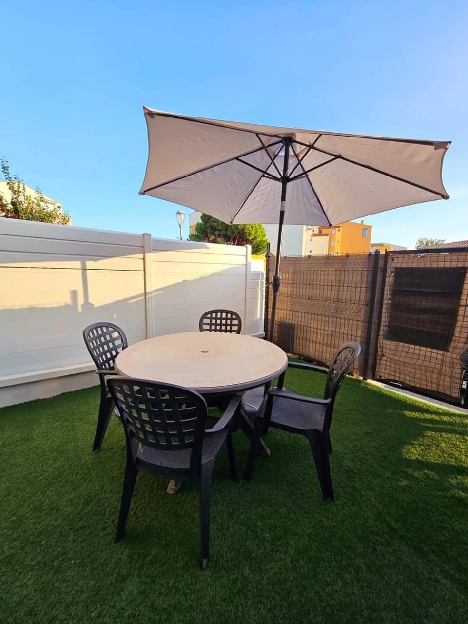 Patio, Balcony/Terrace, Dining area, sunbed