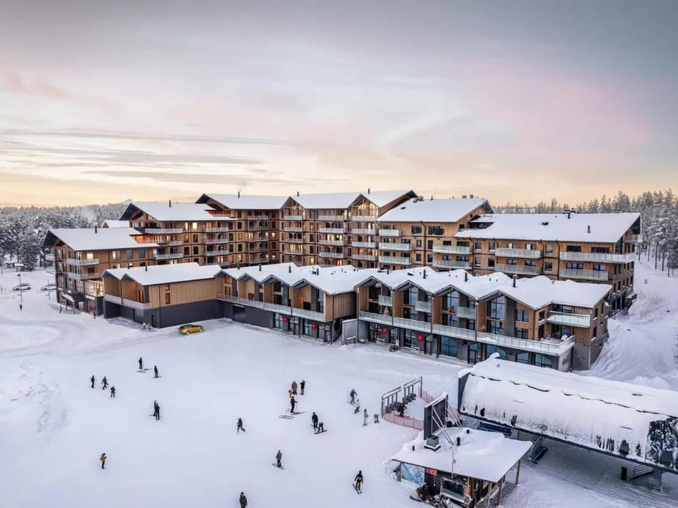 Property building, Winter, Evening entertainment