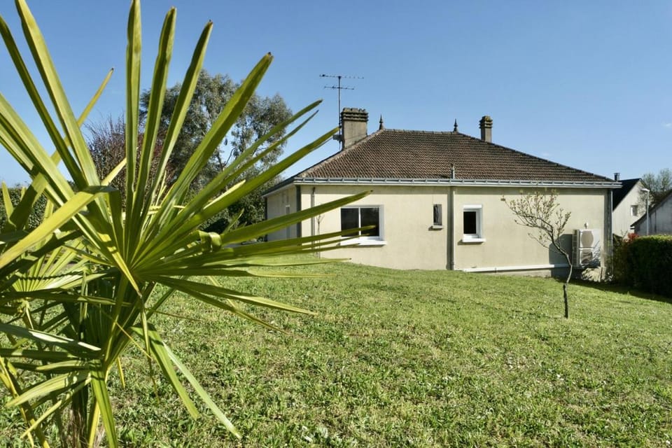 Pierre de lune House in Centre-Val de Loire
