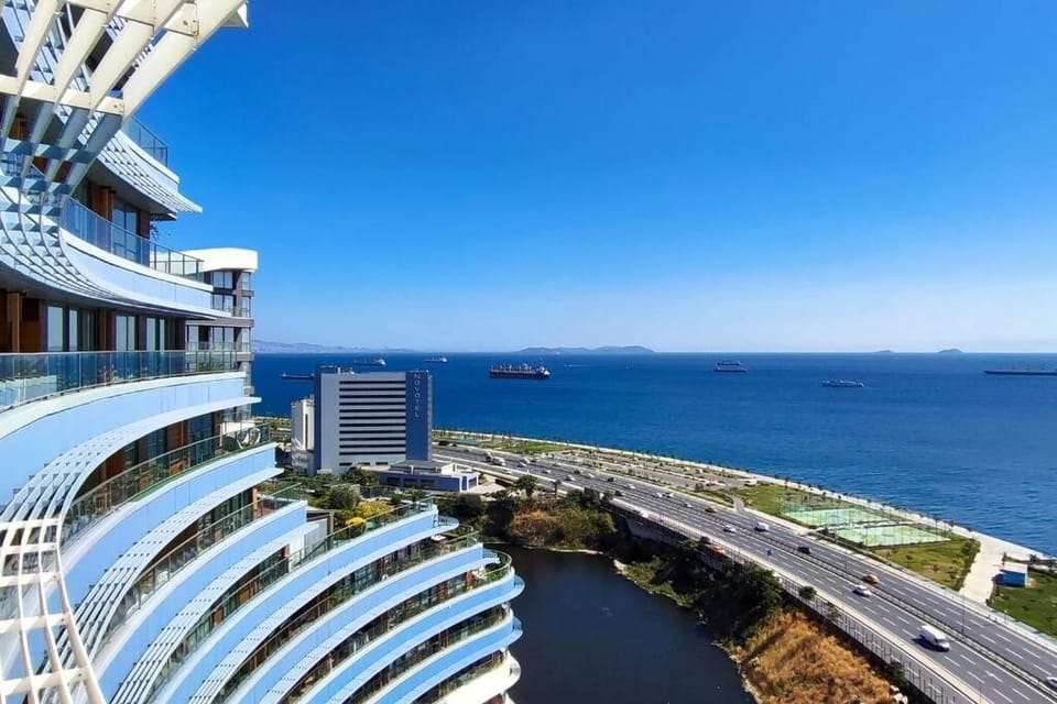 Property building, Nearby landmark, Day, Natural landscape, City view, Sea view