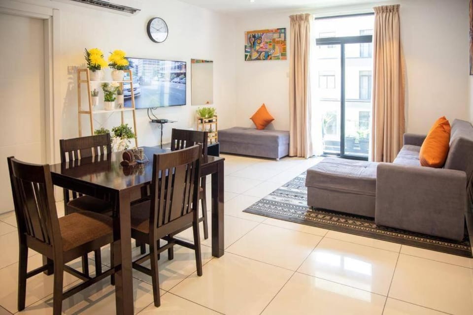 Embassy Gardens 2 Bed Apartment W/Pool View Apartment in Accra