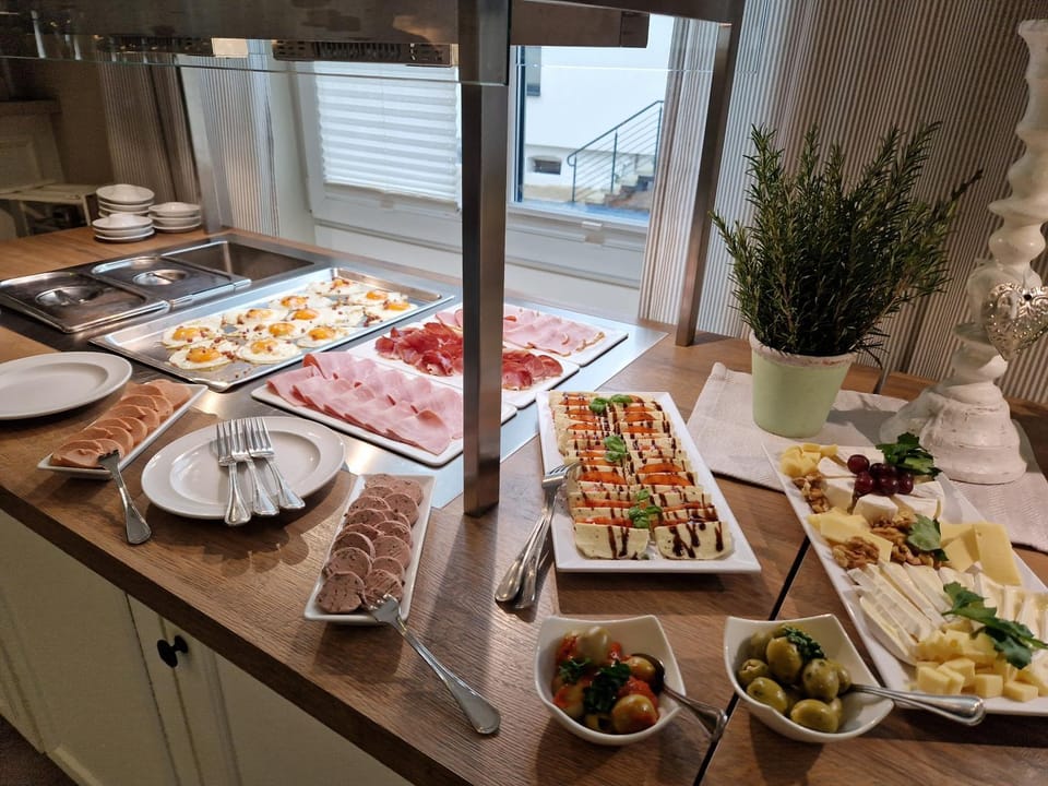 Buffet breakfast