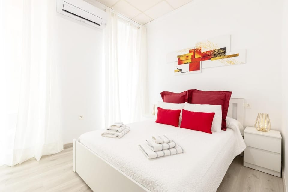 Bed, Photo of the whole room, Bedroom, towels, air conditioner
