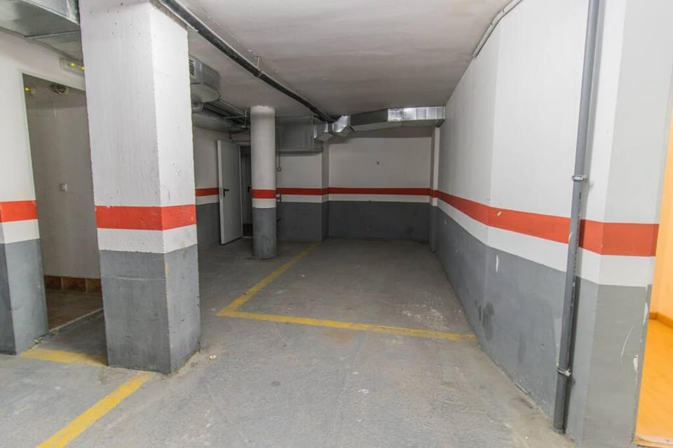 Penthouse Pyrinees , Terrace , Parking & Storage Apartment in Aragon