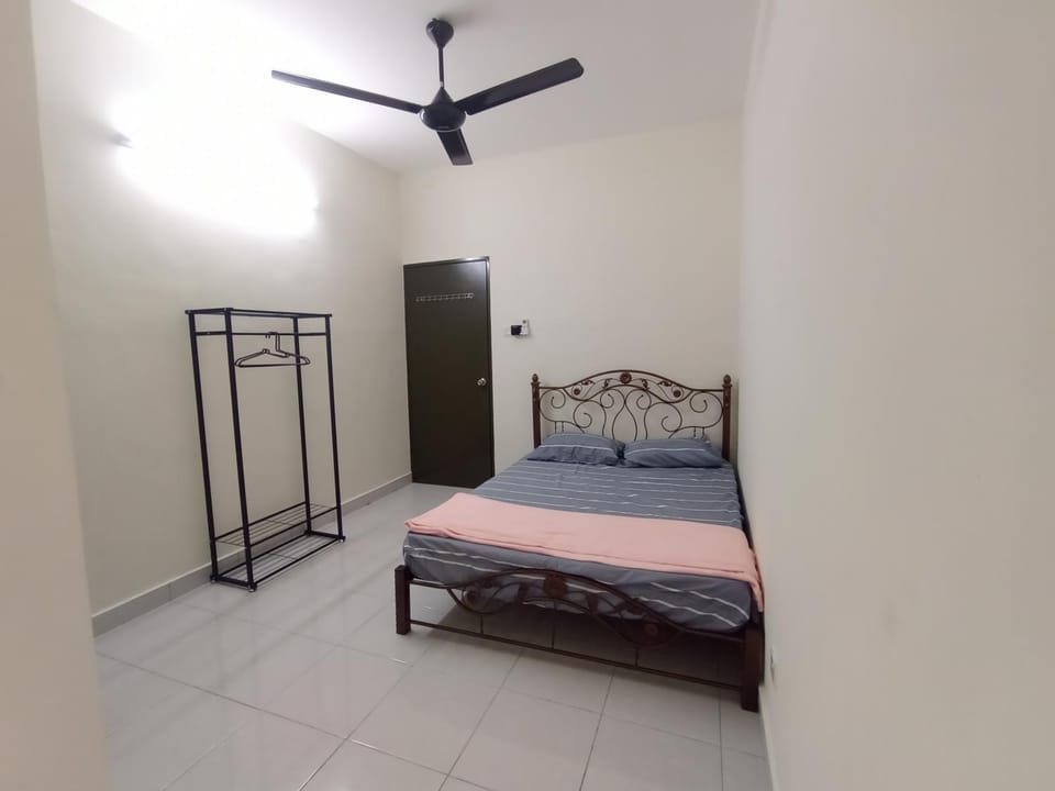 A&H Homestay Teluk Senangin House in Perak