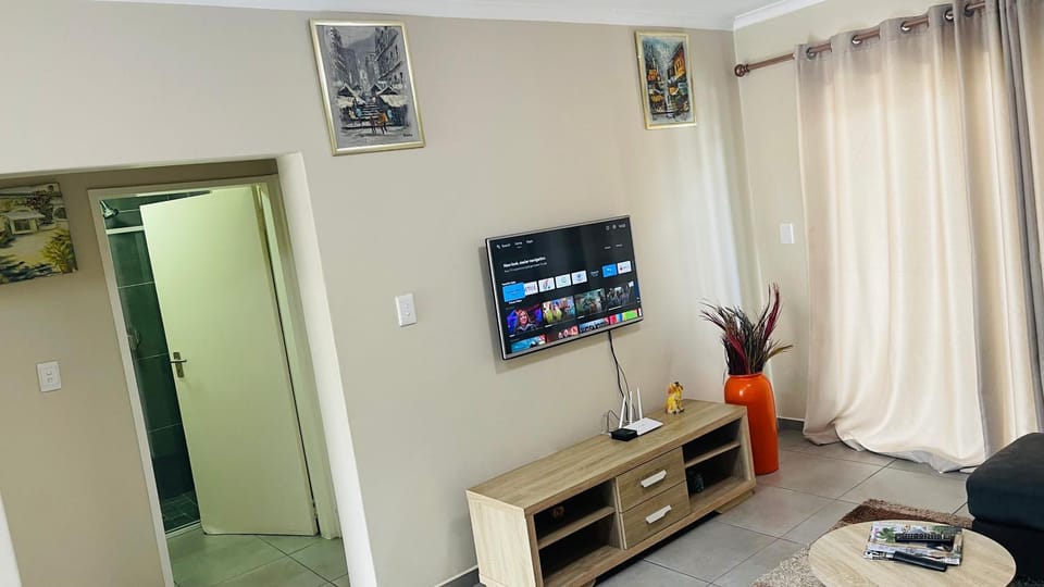 Mall Of Africa Spot2 By Damo Apartment in Sandton