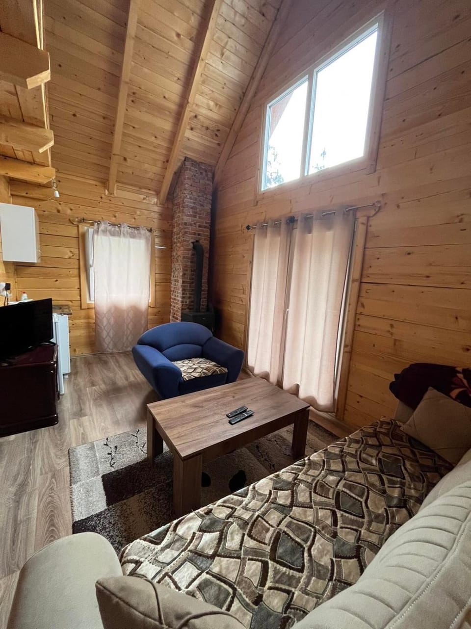 TV and multimedia, Living room, Photo of the whole room, Seating area