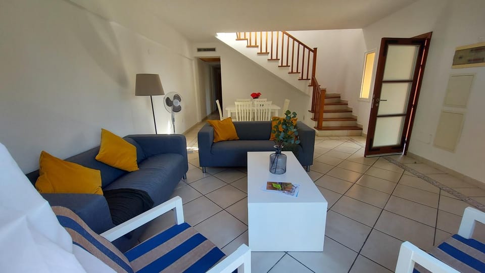 Adosado la Tabaiba House in Abona
