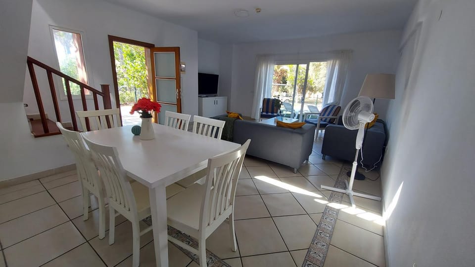 Adosado la Tabaiba House in Abona