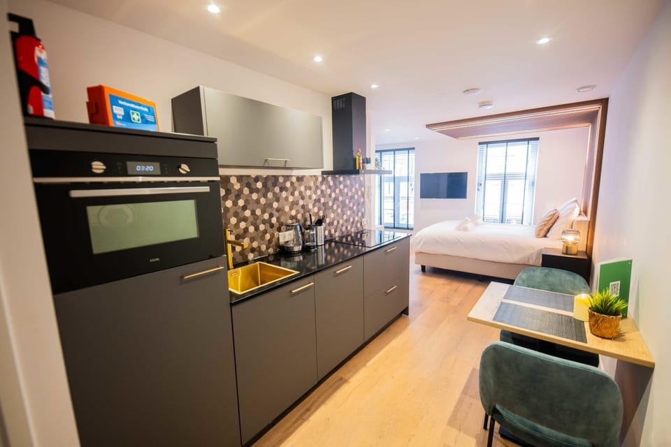 Luxurious 35m2 Designer Studio - R51A Apartment in Eindhoven
