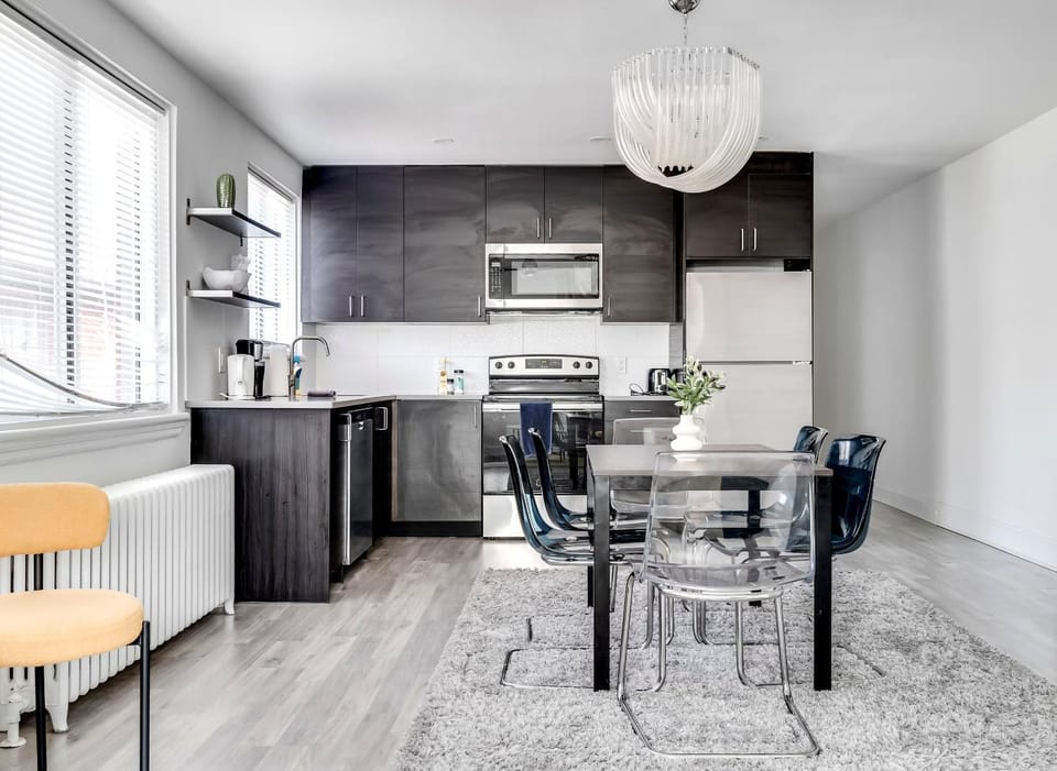 Executive 3BR | Monthly Stays | Quiet East Ottawa Apartment in Gatineau