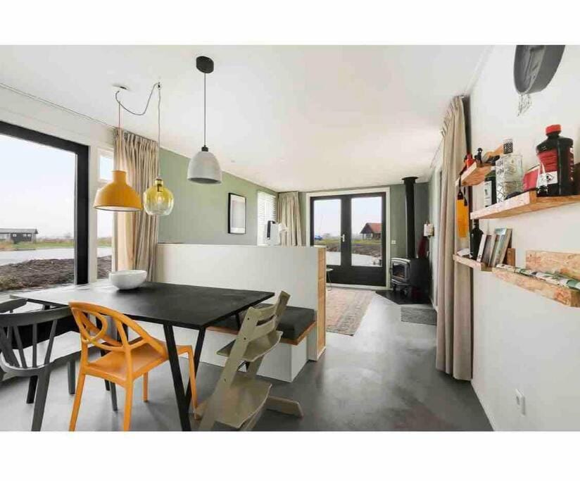 Living room, Dining area, Lake view, River view
