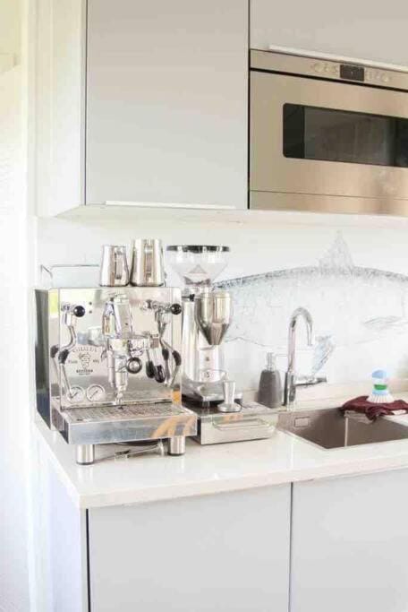 Coffee/tea facilities, Kitchen or kitchenette