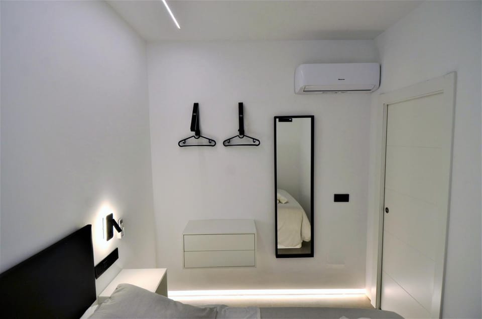 wardrobe, air conditioner