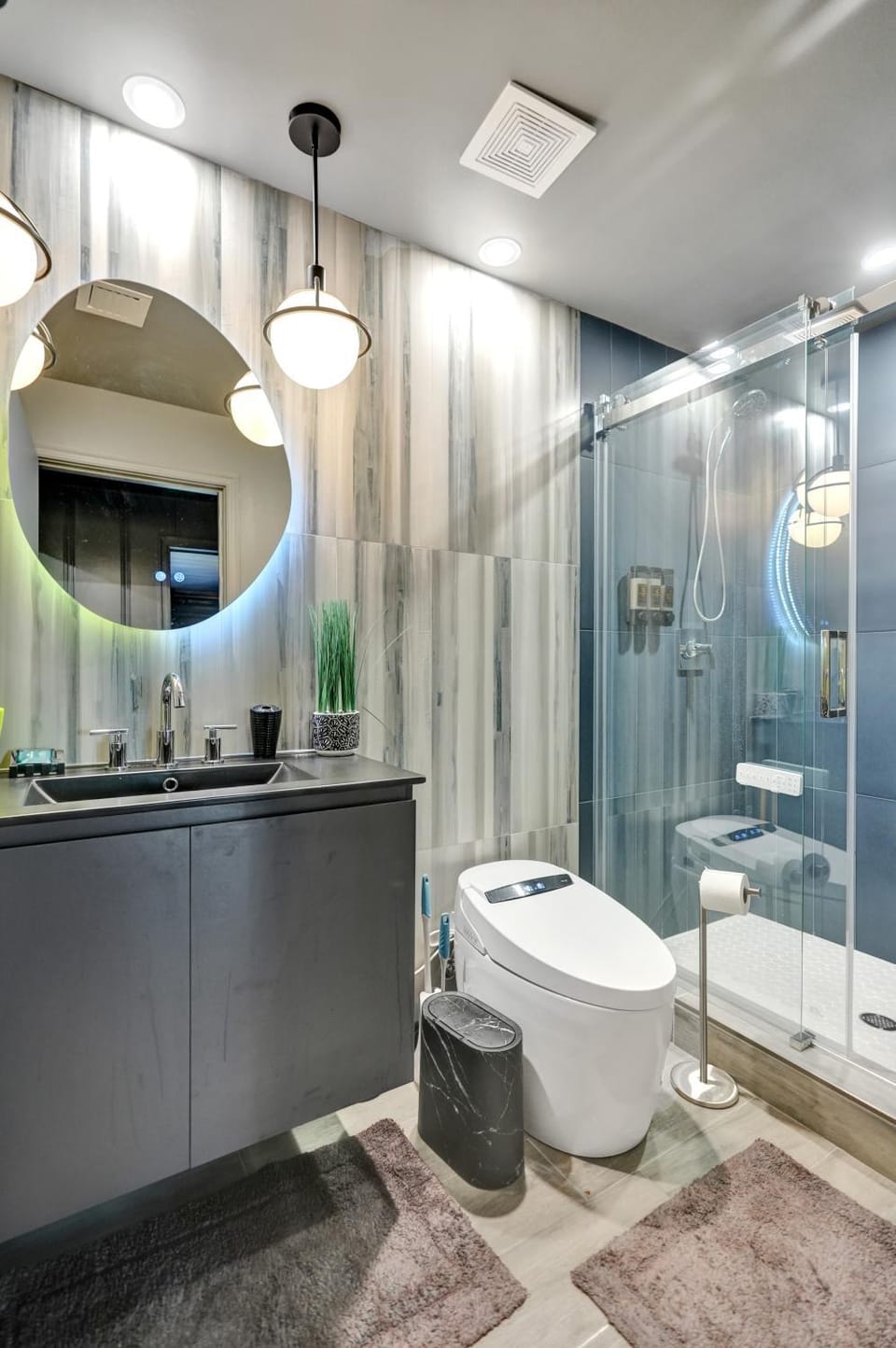Kiki 1 - Men's Clothing optional Guest Houses Bed and Breakfast in Wilton Manors