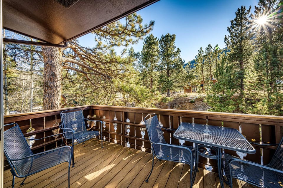 Estes Park Vacation Rental: 1 Mi to National Park House in Estes Park