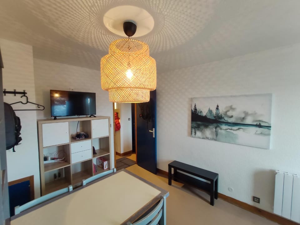 Communal lounge/ TV room, TV and multimedia, Living room
