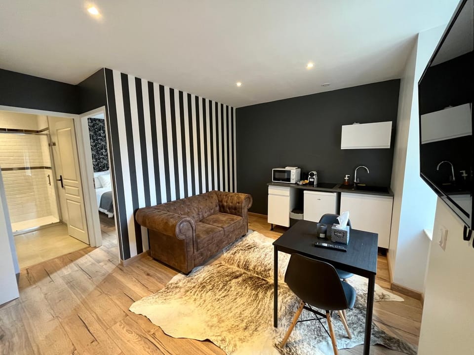 LesCinqSuites / Le Chivas - DABNB Apartment in Limoges
