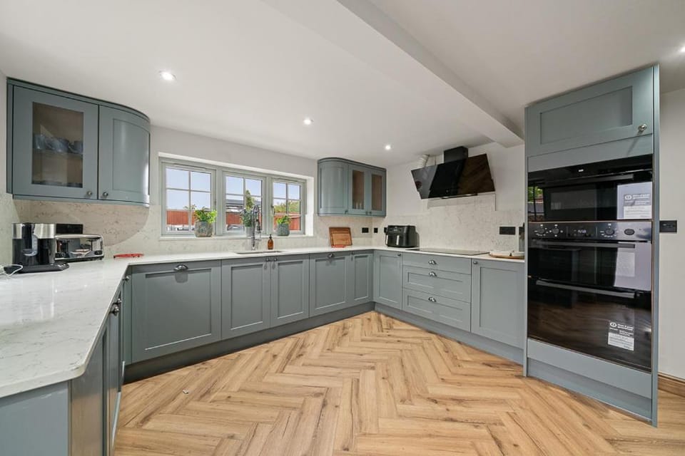 4BR luxury Cottage, Hot Tubs, Hoar Cross, Staffordshire House in East Staffordshire District