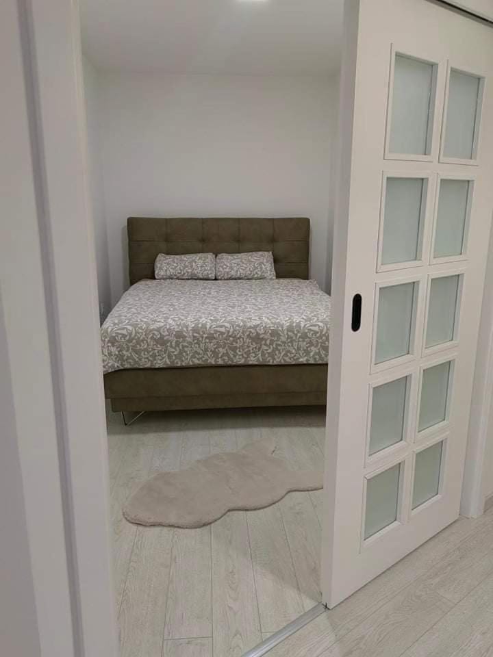 APARTMAN ANIKA - STAN NA DAN DOBOJ-Centar Apartment in Federation of Bosnia and Herzegovina