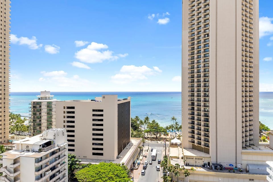 Property building, Day, Natural landscape, Bird's eye view, City view, Sea view, Location