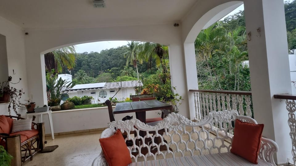 View (from property/room), Balcony/Terrace, Living room