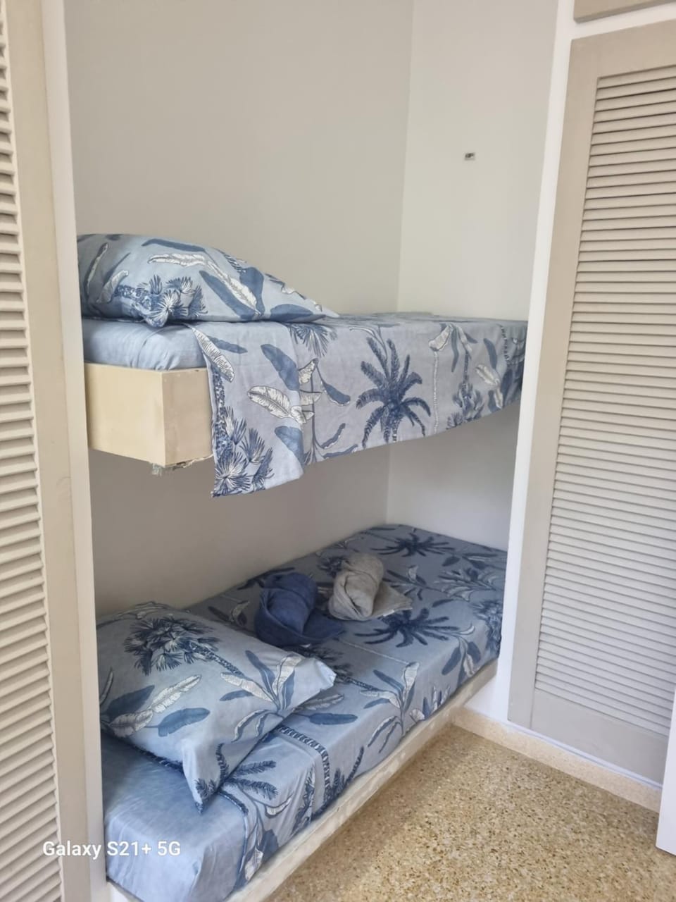 Photo of the whole room, Breakfast, bunk bed, wardrobe