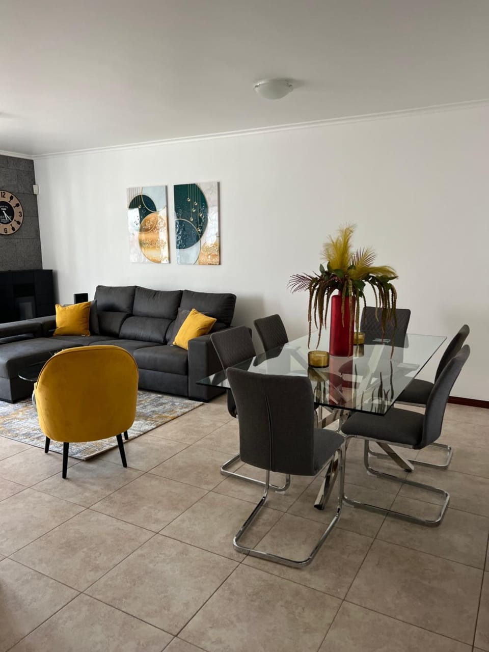 Living room, Dining area
