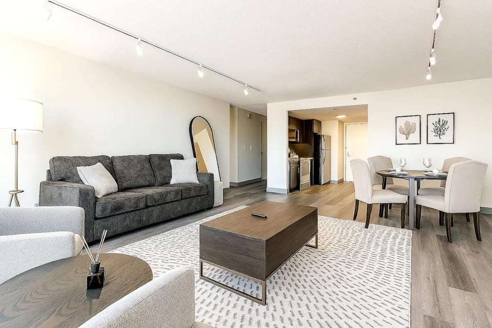 XL Center 1-BR Condo DWNTN Hartford Easy Parking Apartment in Hartford